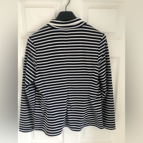 Long sleeve striped jacket. - Picture 9 of 11